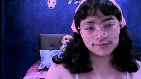 Nina online show from 10/02/25, 01:40