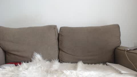 ninew online show from 12/27/24, 02:04