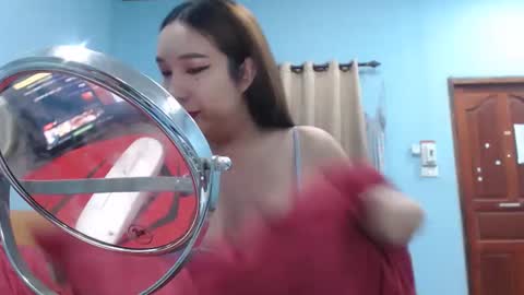 ninew online show from 10/08/25, 01:25