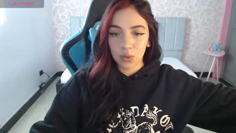 Snapshot of ninfa_ch chatting on 12/23/24, 11:25 Ninfa online show from 12/23/24, 11:25