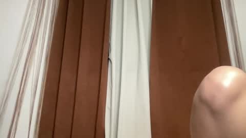 nini_luvskorn online show from 06/04/26, 11:16