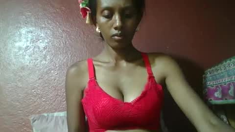 ninie246746 online show from 01/15/25, 06:40