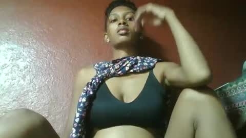 ninie246746 online show from 02/10/25, 09:04