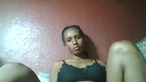 ninie246746 online show from 02/16/25, 07:49