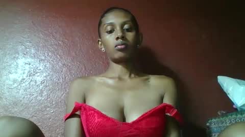 ninie246746 online show from 02/23/25, 09:11