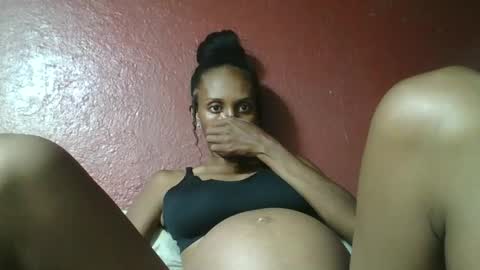 ninie246746 online show from 03/12/25, 12:26