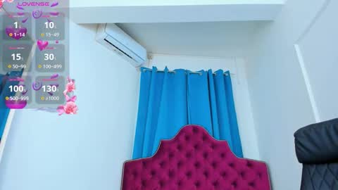 nina dee online show from 10/28/25, 04:49