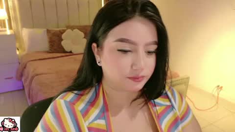 Snapshot of ninna_sweet_ chatting on 06/13/26, 02:48 Nina online show from 06/13/26, 02:48