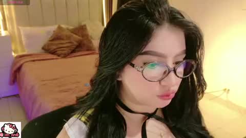 Snapshot of ninna_sweet_ chatting on 06/19/26, 01:48 Nina online show from 06/19/26, 01:48