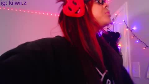 kiwi online show from 02/20/25, 05:33