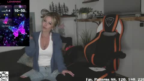 Ainsley              FANSLY-AINSLEYXOXO online show from 04/12/26, 03:44