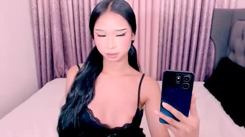 Samantha online show from 03/25/26, 01:17