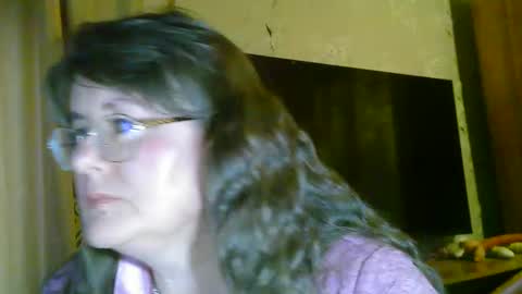 Snapshot of nisha__122 chatting on 12/16/25, 11:48 nisha__122 online show from 12/16/25, 11:48