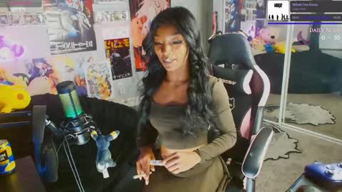 NIVIA WOLFE online show from 02/13/25, 01:37