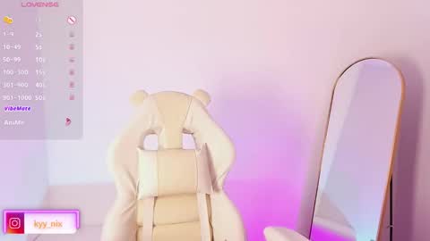 Nicki  online show from 03/10/26, 08:36