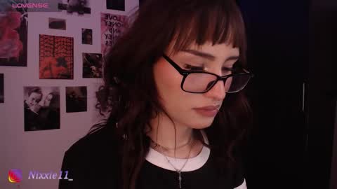 Nixxie  online show from 11/13/25, 02:32