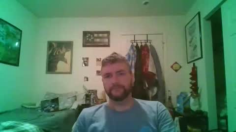 Snapshot of njoefats420 chatting on 04/16/26, 02:45 njoefats420 online show from 04/16/26, 02:45