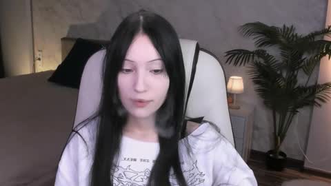 Snapshot of nnnnorooo chatting on 12/17/25, 09:21 nnnnorooo online show from 12/17/25, 09:21