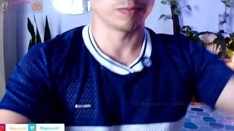 Snapshot of no_face_69 chatting on 06/08/26, 01:39 x online show from 06/08/26, 01:39