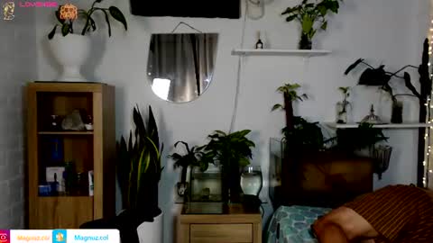 Snapshot of no_face_69 chatting on 06/14/26, 01:58 x online show from 06/14/26, 01:58