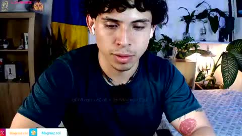 Snapshot of no_face_69 chatting on 06/22/26, 03:25 x online show from 06/22/26, 03:25