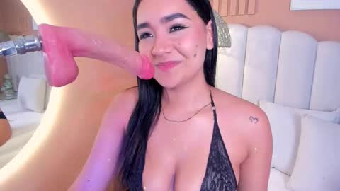 Noa online show from 03/28/26, 12:10