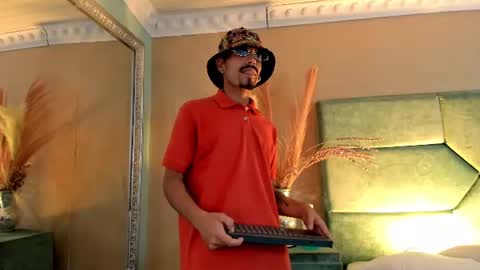 Noah online show from 06/17/26, 04:15