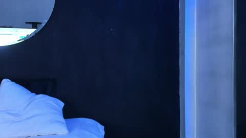 Noah  online show from 11/19/25, 03:28