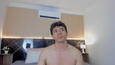 Snapshot of noah_7_ chatting on 12/03/25, 07:12 Noah online show from 12/03/25, 07:12