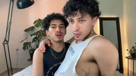 noah_and_steven online show from 05/15/26, 06:59