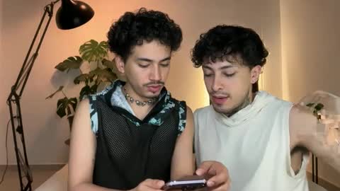 noah_and_steven online show from 05/18/26, 02:07