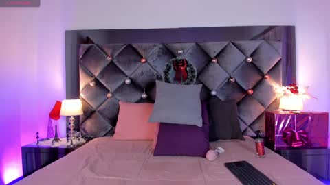 Sara  online show from 12/10/24, 07:58