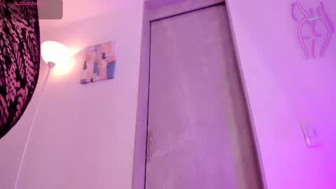 Sara  online show from 09/18/25, 12:12