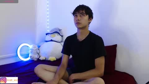 Snapshot of noah_blaze chatting on 12/18/25, 04:51 Noah Blaze online show from 12/18/25, 04:51