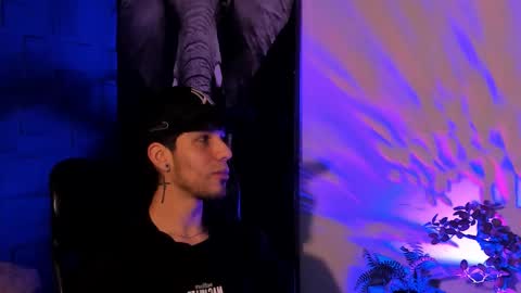 Noah Brigth online show from 11/11/25, 12:43