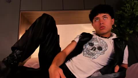 noah_dupont_ online show from 09/25/25, 12:14