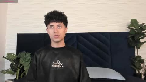 noah_dupont_ online show from 10/05/25, 08:07