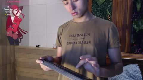 noah_dupont_ online show from 10/06/25, 07:44