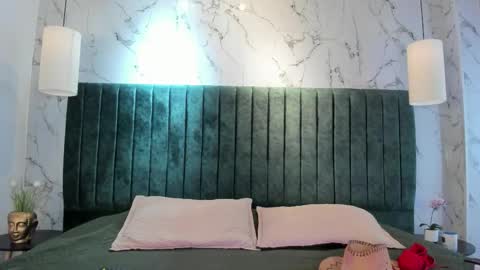 noah_dupont_ online show from 10/19/25, 08:09