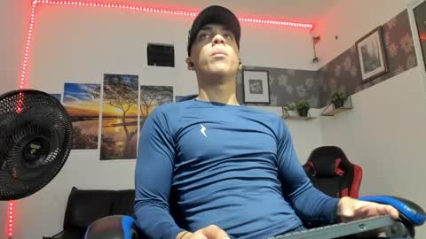 noah_flynn1 online show from 03/01/26, 11:01