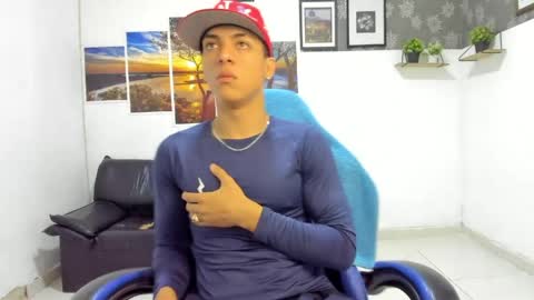 noah_flynn1 online show from 05/05/26, 10:23