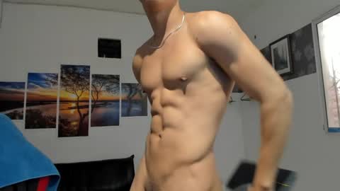 noah_flynn1 online show from 05/08/26, 03:28