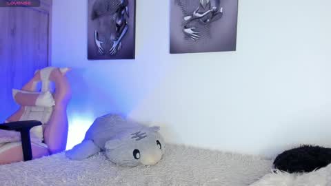 Snapshot of noah_lambert chatting on 02/03/25, 04:04 Noah online show from 02/03/25, 04:04