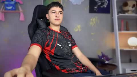 noah  online show from 04/18/26, 10:41