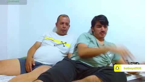 noah_meyer_ online show from 10/21/25, 01:06