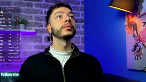 Snapshot of noah_ricci_ chatting on 07/17/26, 12:01 online show from 07/17/26, 12:01