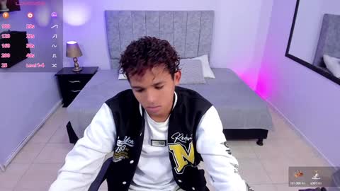 noah_smith04 online show from 01/10/25, 11:54