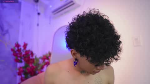 Snapshot of noah_travis chatting on 03/28/26, 03:55 Noah online show from 03/28/26, 03:55