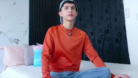 noah tyler  online show from 03/21/26, 06:44