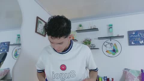 noah tyler  online show from 06/19/26, 07:06